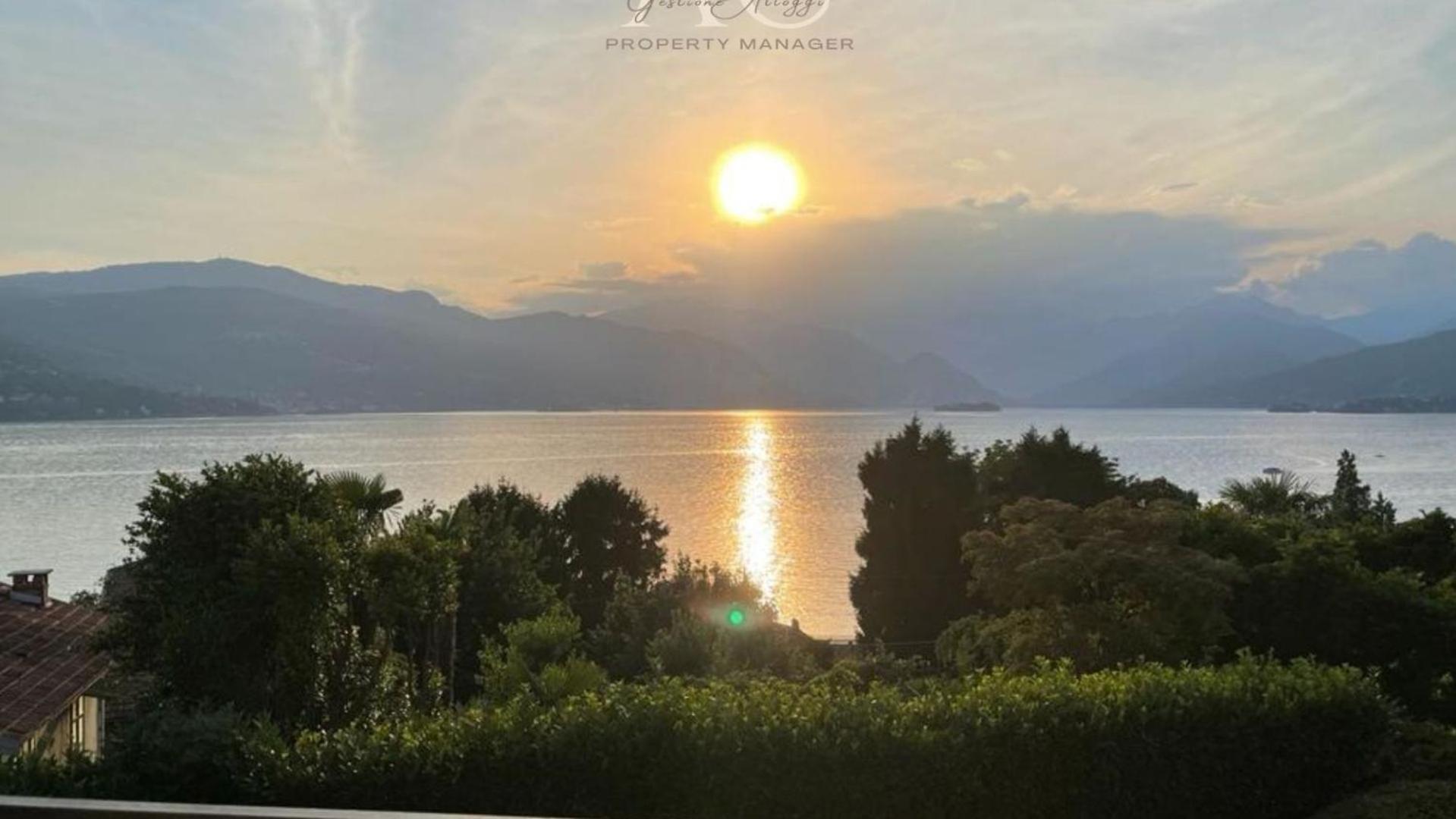 The House On The Lake Reno Di Leggiuno Екстер'єр фото